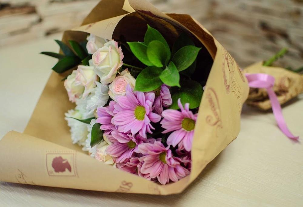 Букет цветов из: Розы и Хризантемы в Погаре