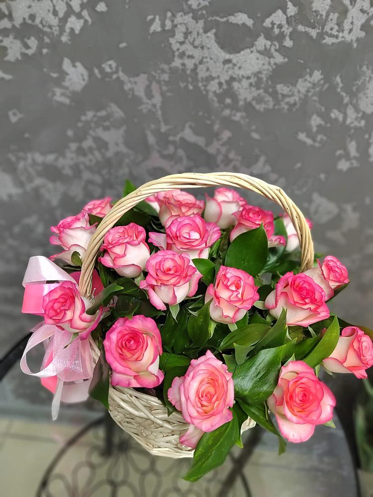 Цветочная композиция из Розы в корзине в Погаре