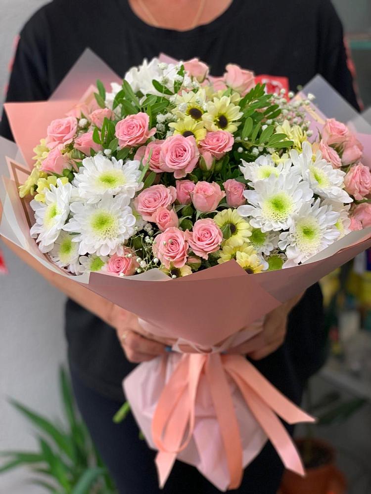 Букет цветов из: Розы и Хризантемы в Погаре