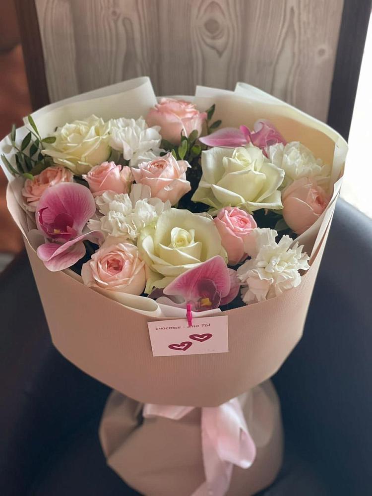 Букет цветов из: Орхидеи, Розы и Гвоздики в Погаре