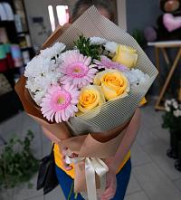Букет цветов из:  Герберы, Розы и Хризантемы в Погаре
