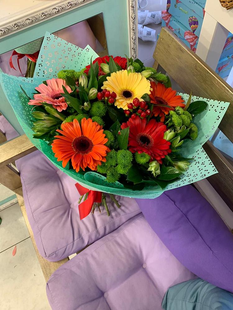 Букет цветов из: Герберы, Хризантемы и Альстромерии в Погаре