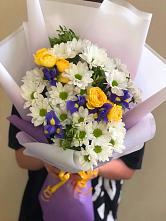Букет цветов из:  Ирисы, Хризантемы и Розы #REPLACE_PRED# Погаре