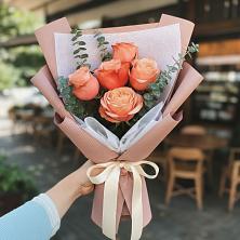 Букет цветов из:  Розы в Погаре