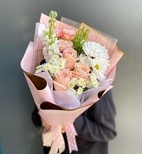 Букет цветов из:  Хризантемы и Розы в Погаре