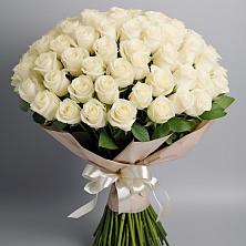 Букет 101 беля роза Белоснежка в Погаре