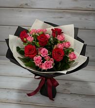Букет цветов из:  Розы в Погаре