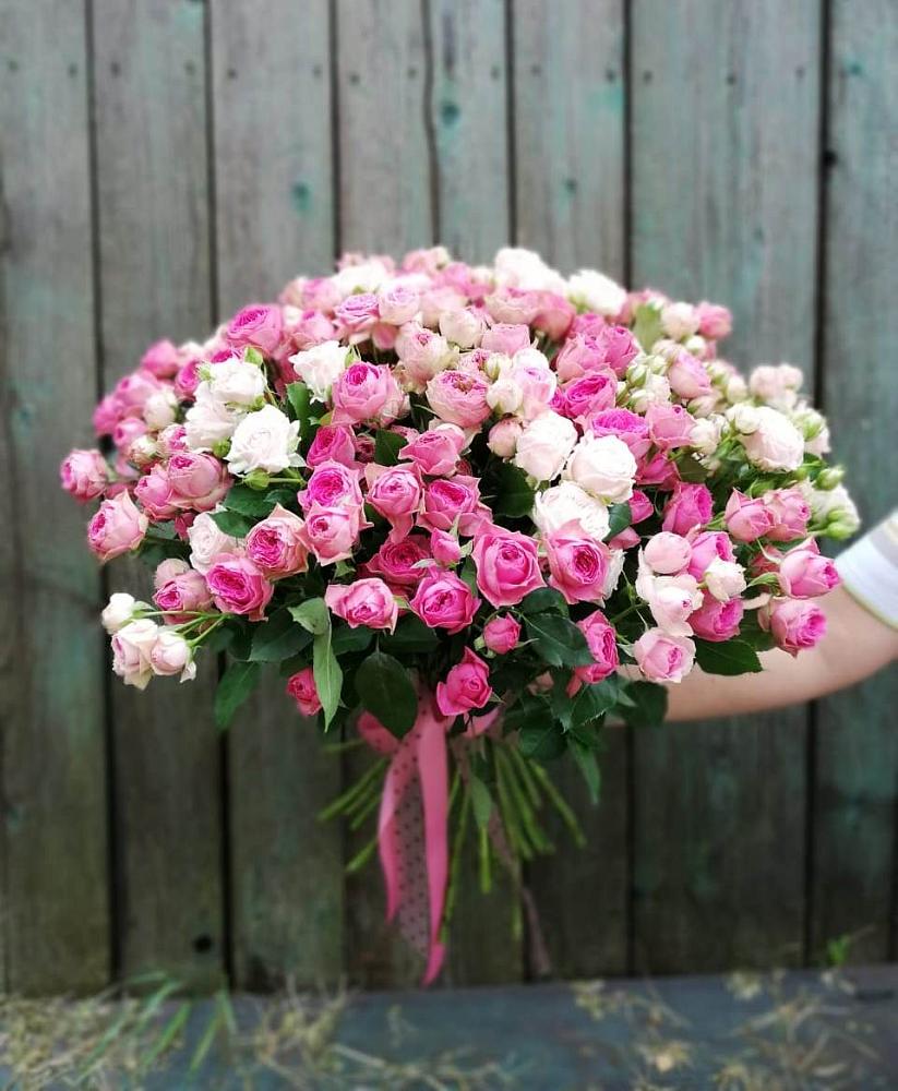 Букет Розовые кустовые розы Натали и Лав Лидия в Погаре