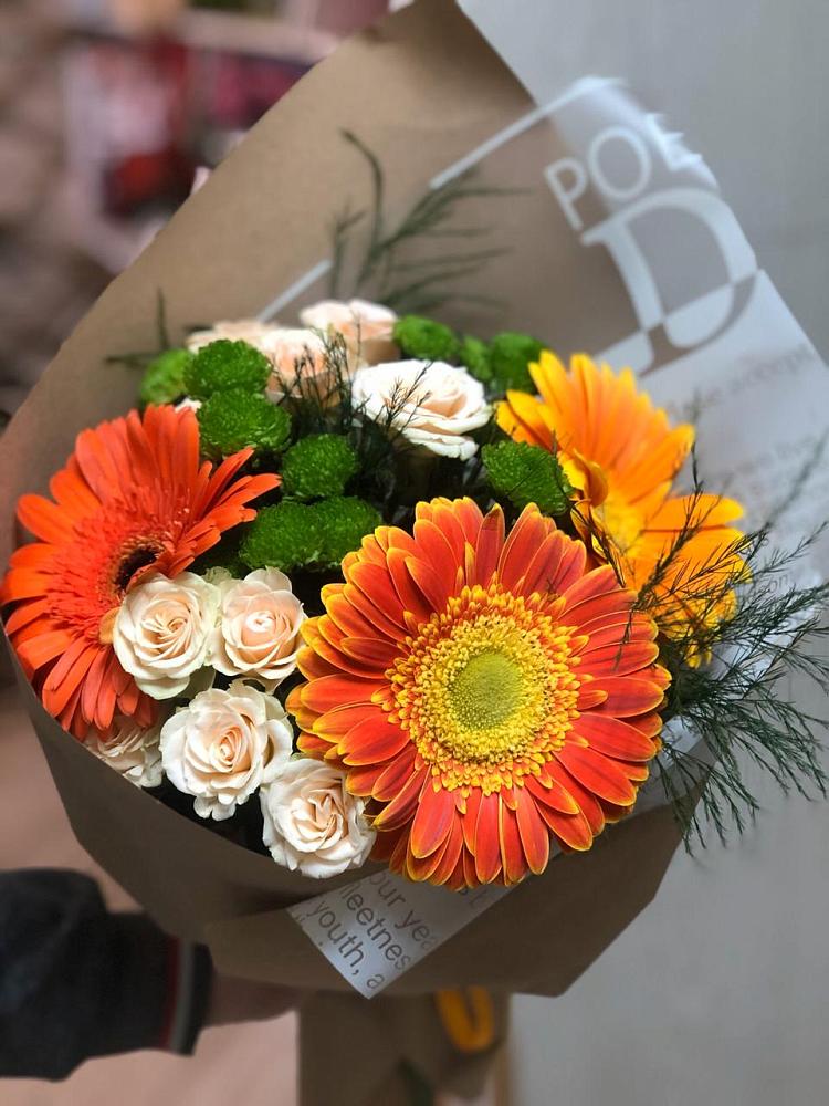 Букет цветов из: Герберы, Хризантемы и Розы в Погаре