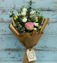 Букет цветов из:  Розы и Лизиантусы в Погаре