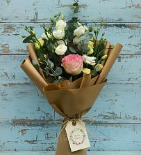 Букет цветов из:  Розы и Лизиантусы в Погаре