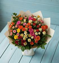 Букет Микс из разноцветных кустовых роз в Погаре